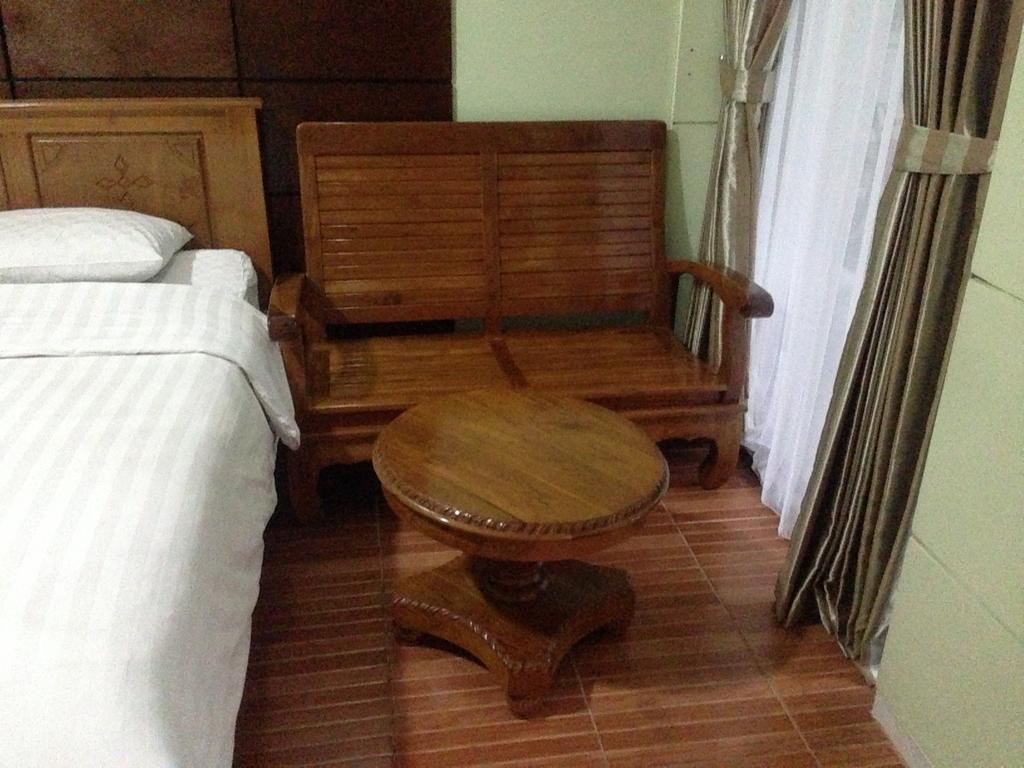 Global Inn Keluarga Sedati Pokoj fotografie